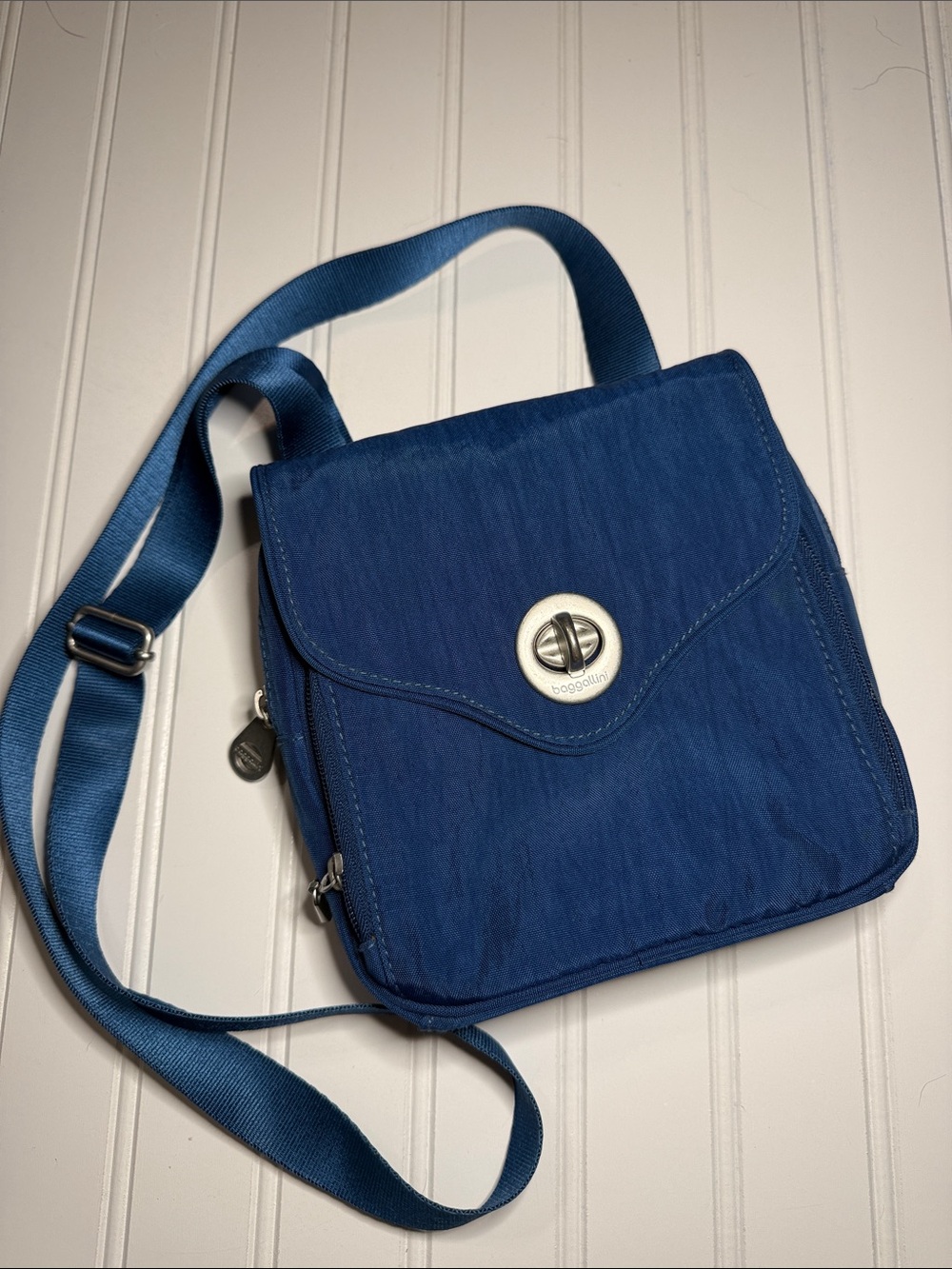 Baggallini Kensington Mini Bag EUC